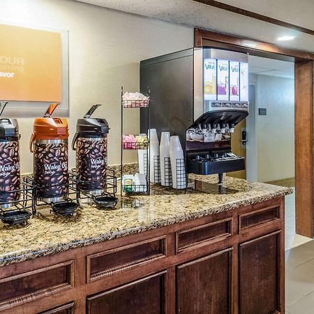 Comfort Inn & Suites West Springfield Esterno foto