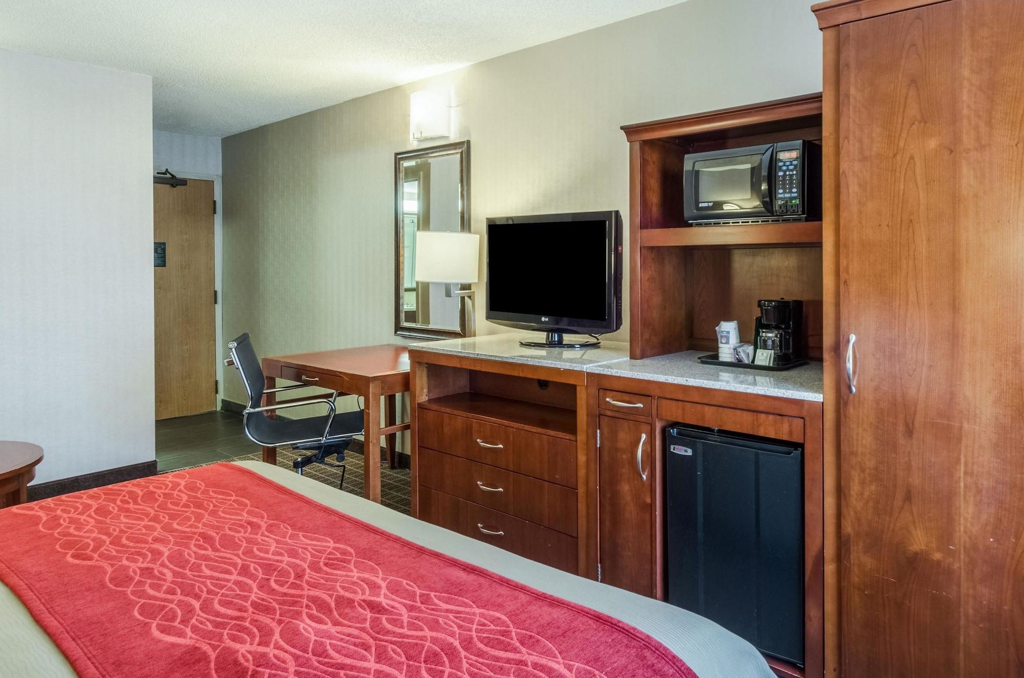 Comfort Inn & Suites West Springfield Esterno foto