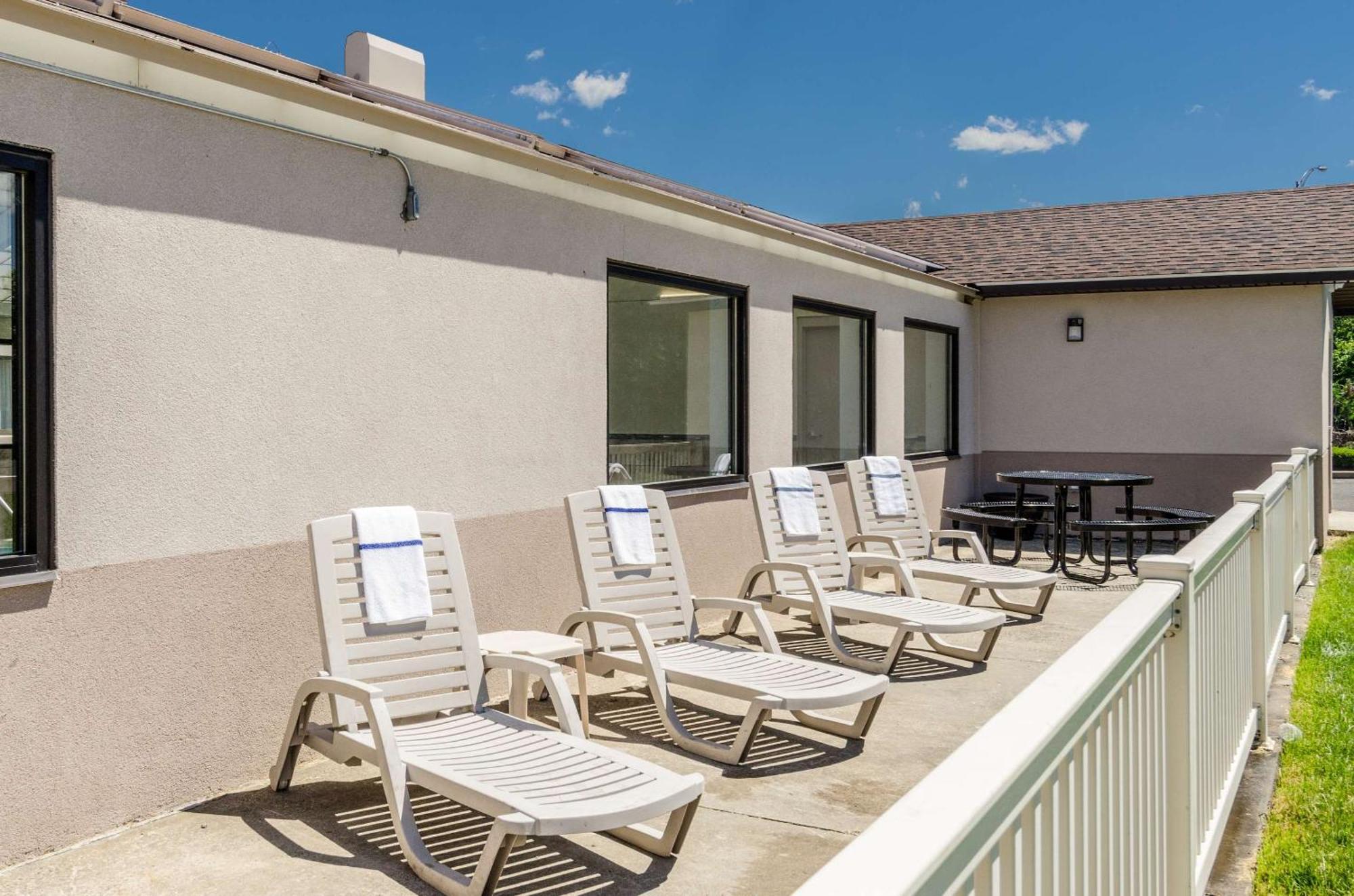 Comfort Inn & Suites West Springfield Esterno foto