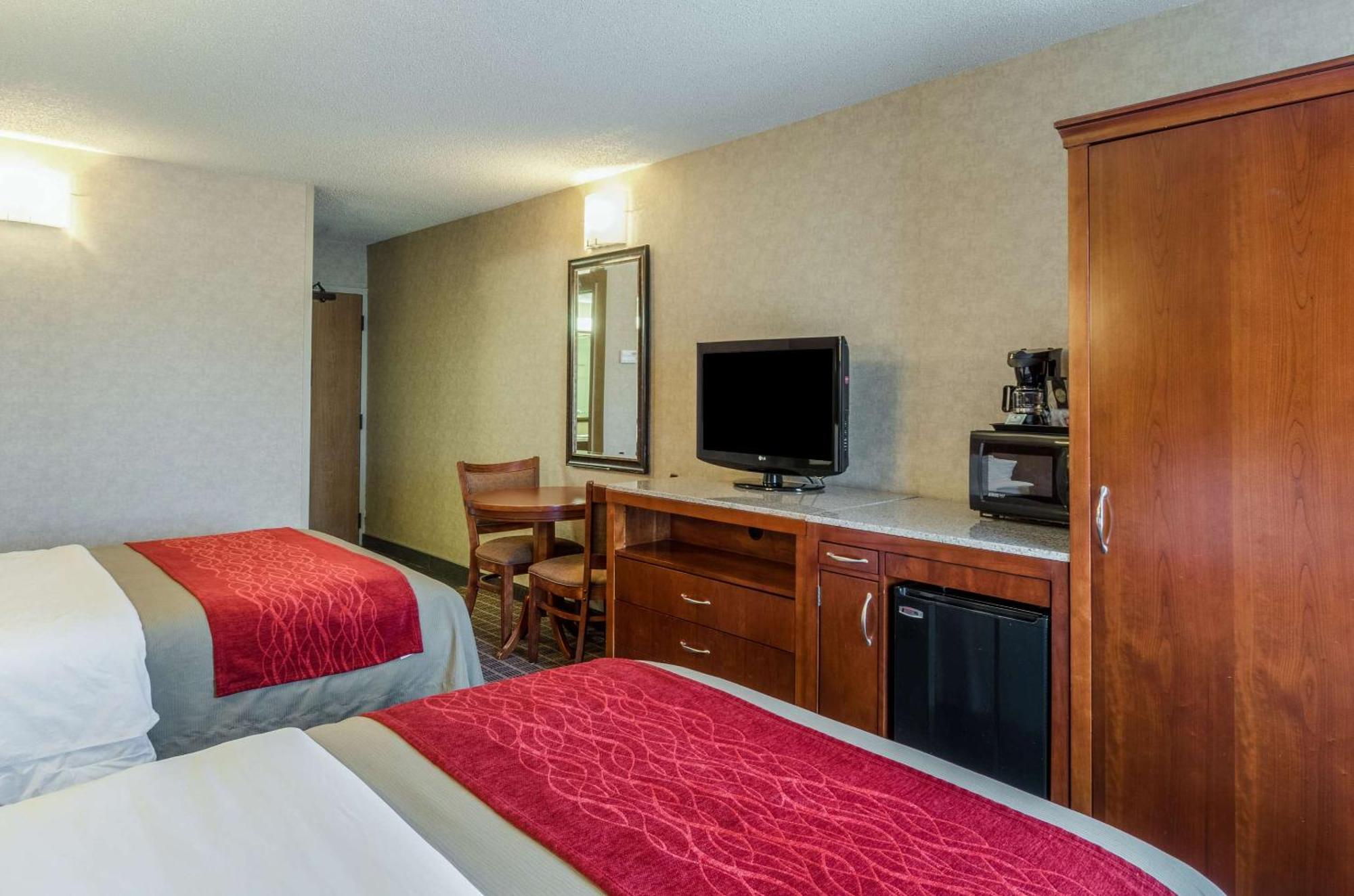 Comfort Inn & Suites West Springfield Esterno foto